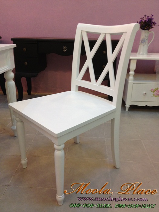 เก้าอี้สีขาววินเทจ โต๊ะรับประทานอาหาร  สีขาวสไตล์วินเทจ 