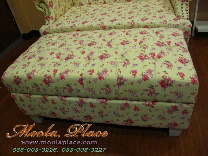 โซฟา Wing Chair โซฟาสไตล์วินเทจ ผลิตจากผ้าลายดอกวินเทจ