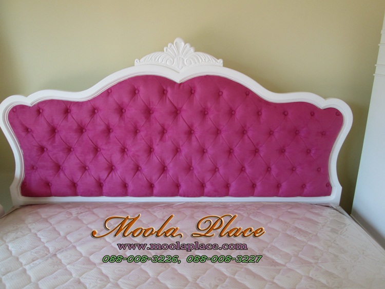 เตียงนอนสไตล์วินเทจ แกะสลักลายพร้อมบุกำมะหยี่หัวเตียงหัวและท้ายเตียง ขนาด 6 ฟุต