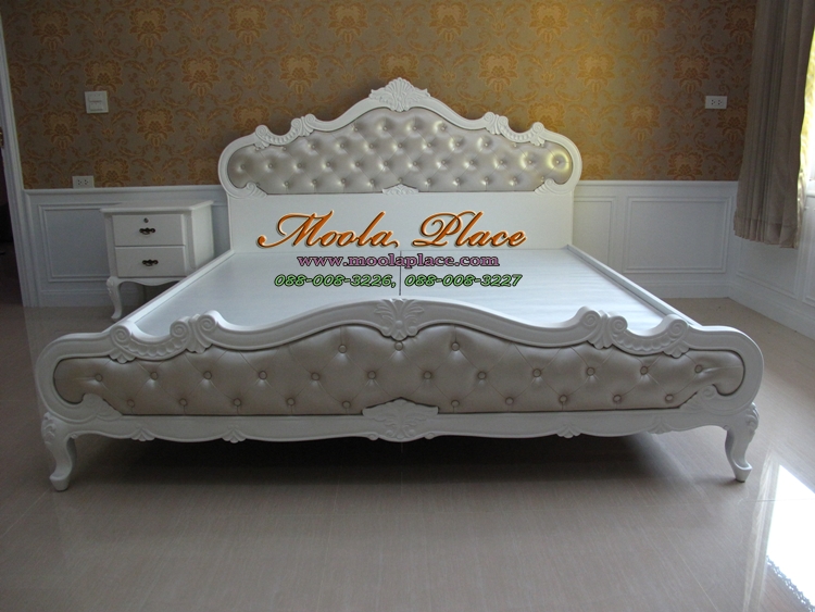 moola place วินเทจ เตียงนอนไม้สัก  เตียงนอนหลุยส์ ไม้สักแกะสลัก ขนาด 6 ฟุต