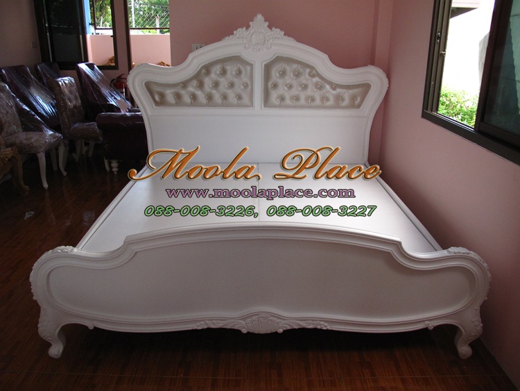 เตียงนอนหลุยส์ทรงใหญ๋ ไม้สักแกะสลัก ขนาด 6 ฟุต 
