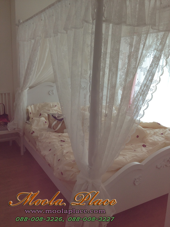 เตียงนอนมีเสาพร้อมคานใส่ม่านขนาด 6 ฟุต 