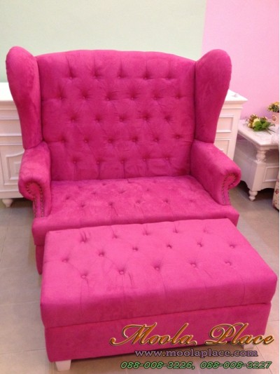 โซฟา Wing Chair สไตล์วินเทจ ผลิตจากผ้ากำมะหยี่นำเข้าอย่างดี พร้อมที่วางเท้า ขนาด กว้าง 120  x ลึก 85 x สูง 110 สามารถเปลี่ยนสีและลายผ้าได้