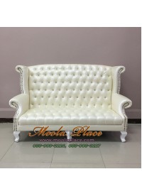 โซฟา Wing Chair ขนาด 180 ซม. ปีกโค้ง ขาสิงห์ ตอกหมุด บุหนัง สวยหรู